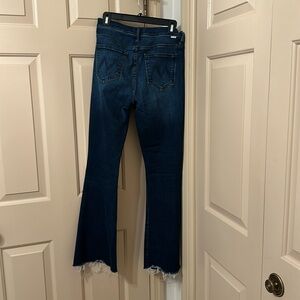 Mother Denim Jeans- The Weekender Fray
Size- 27